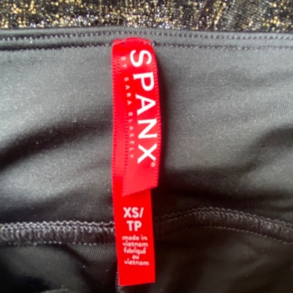 Spanx Black & Gold Shimmer Metallic Velvet Leggings NWOT Size XS - Picture 7 of 13